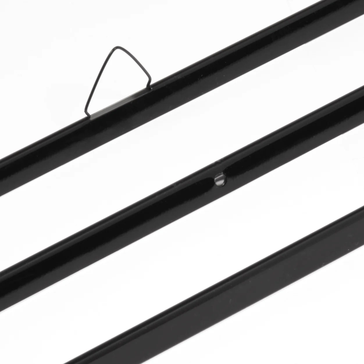 Czarne listwy do kalendarzy z zawieszką, z otworem i listwa dolna.