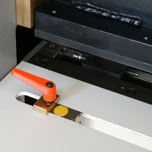 Czujnik automatycznie inicjujący perforację