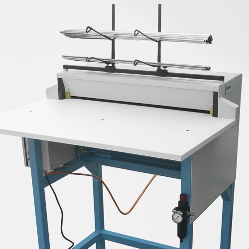 Zaciskarka do listew plakatowych i kalendarzowych. Maksymalna długość oprawy 700 mm.